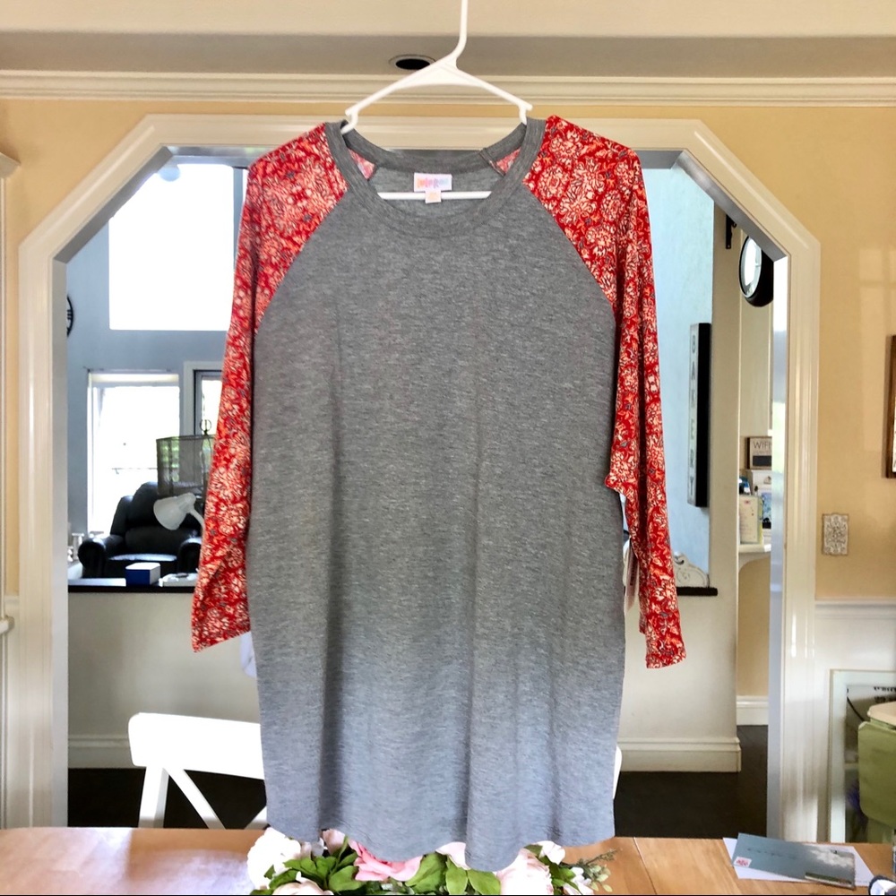 NWT LuLaRoe Randy style Tee